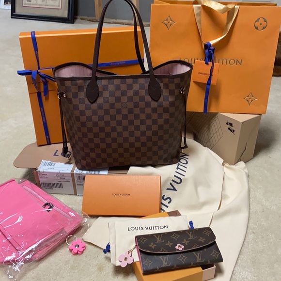 neverfull damier pink inside